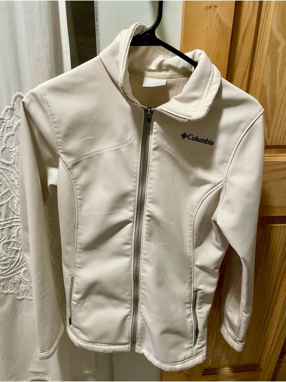 Columbia Women's Cream Softshell Jacket